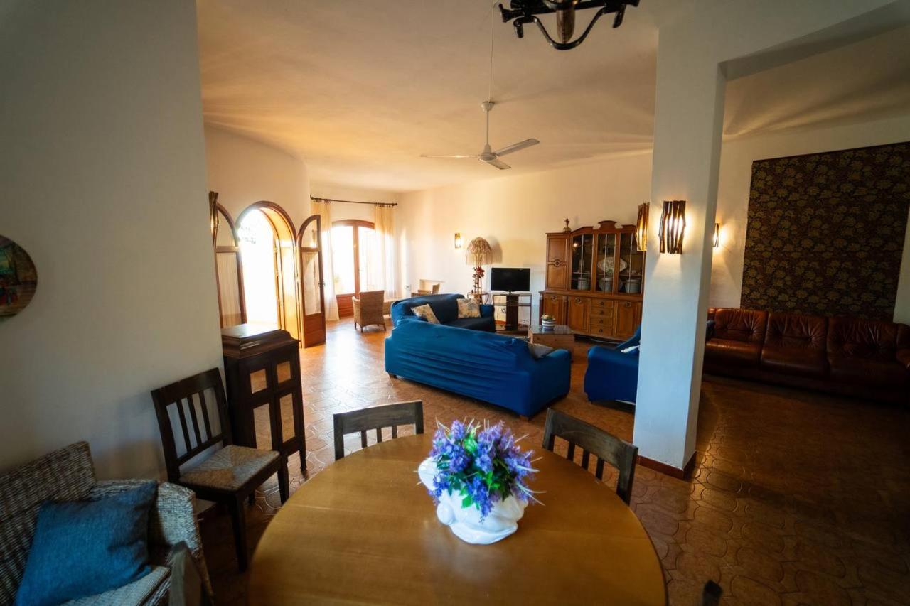 {beach-house } Mare Fuori Villa