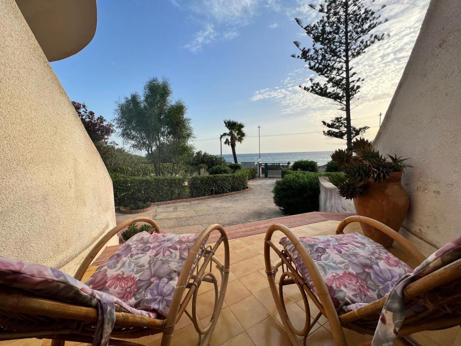 {beach-house } Mare Fuori *