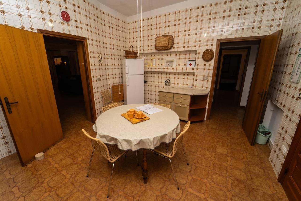 {beach-house } Mare Fuori Villa *