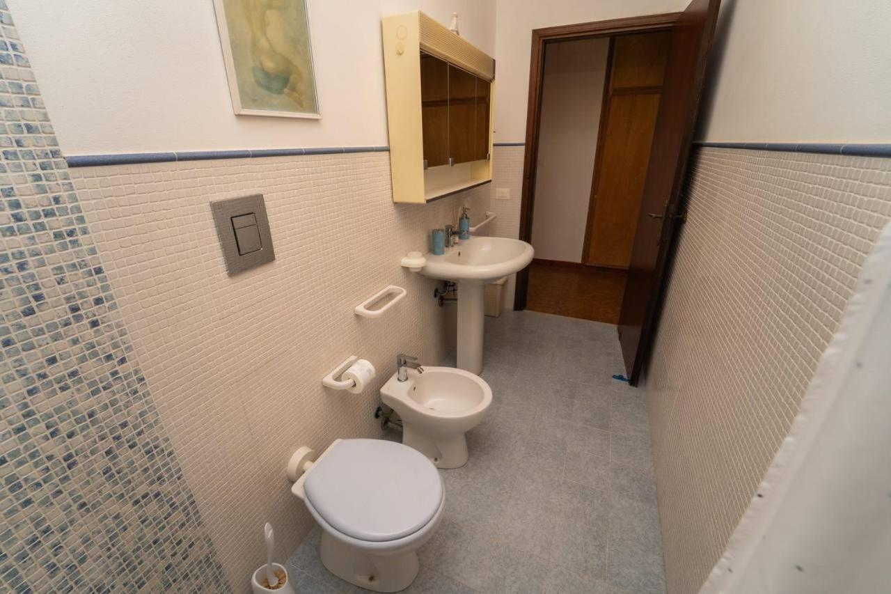 Villa {beach-house } Mare Fuori