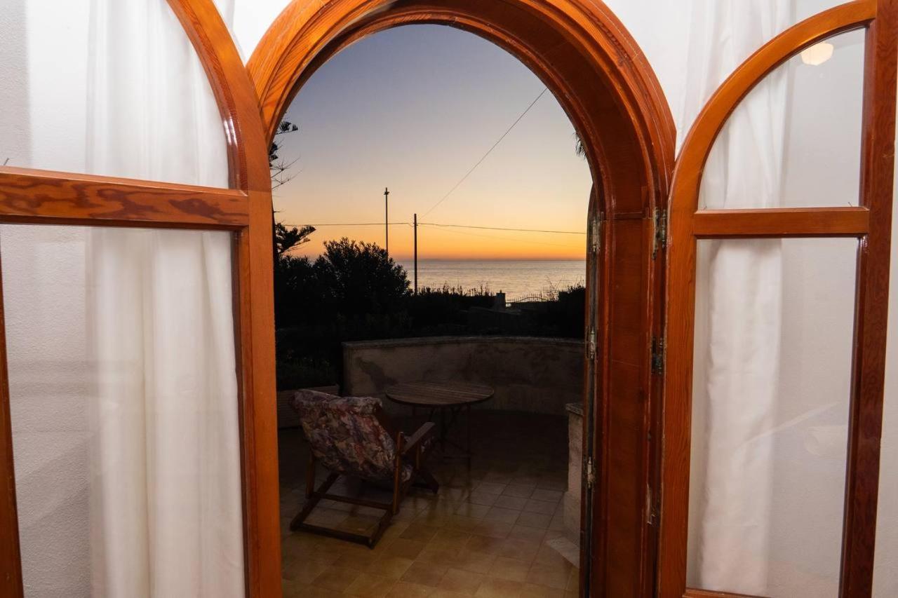 {beach-house } Mare Fuori